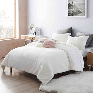 Ugg Twin XL comforter set
